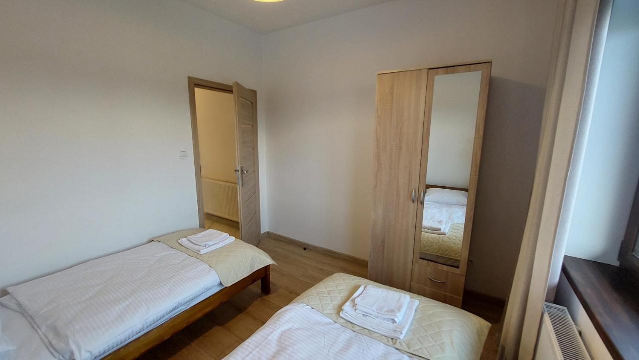 Apartamenty Starowiejska 39, Ryczow - 10Km Od Zator Energylandia Esterno foto